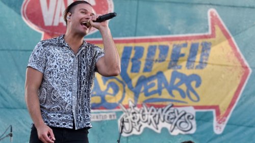 Tilian Pearson Officially Parts From Dance Gavin Dance After Years of Controversy