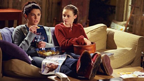We Have Our Official Title For The Gilmore Girls Revival | The Mary Sue