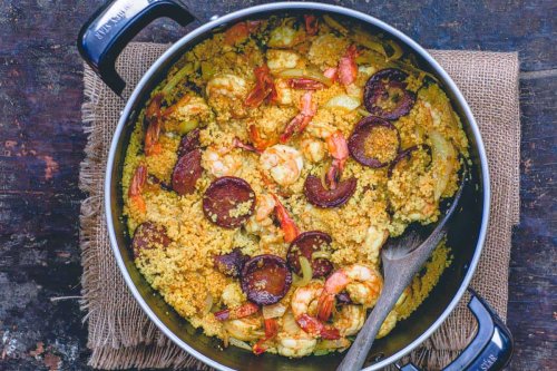 20-Minute Couscous Recipe with Shrimp and Chorizo (Video)