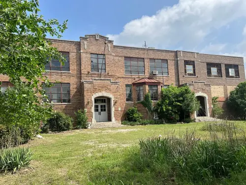 High School for Sale on Zillow as 5-Bedroom Home, Asking $60K