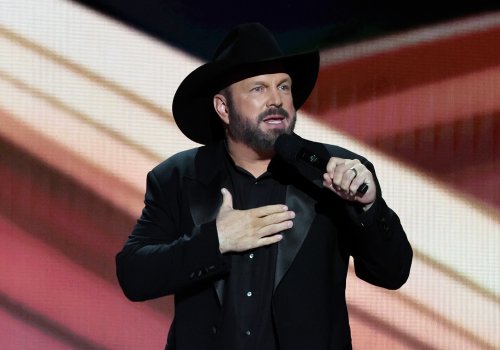 Garth Brooks to Serve Bud Light at New Bar, Where Customers Should ‘Love One Another’