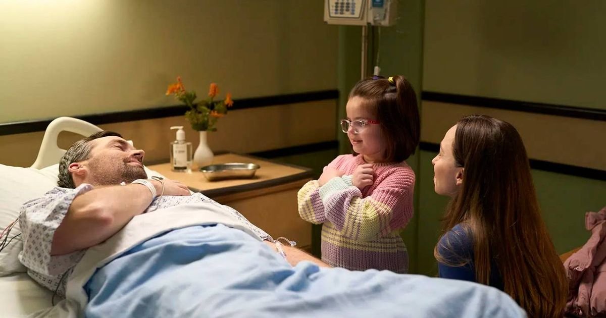 Netflix fans binge all episodes of 'cozy' series with Pretty Little Liars star