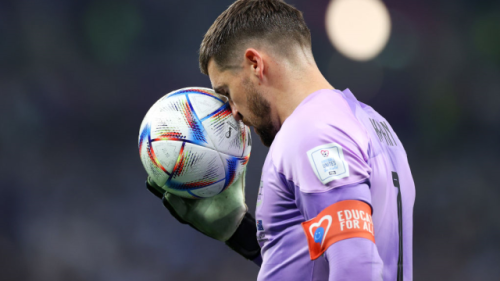 Rival goalie gives Aussie keeper Mat Ryan a vicious dose of snark