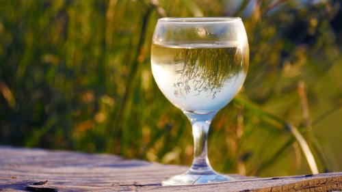 「多變」就是她的個性：最能讓釀酒師發揮技術的白酒品種－夏多內 - The News Lens 關鍵評論網
