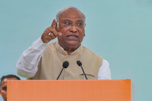 ‘BJP trying to misuse my remarks’: Kharge on ‘Ravan’ row