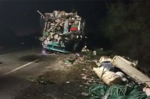 Nine killed, 25 injured in Karnataka after truck collides with bus