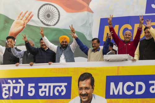 AAP wins MCD polls with 134 seats, ends 15-year BJP rule