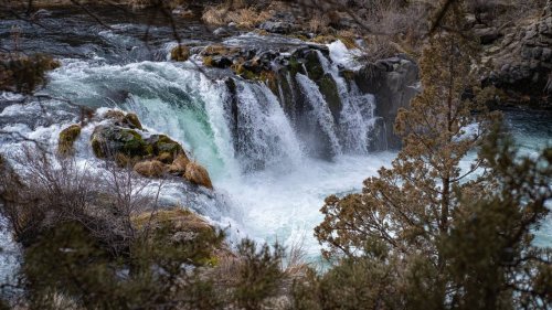 17-year-old-swimmer-dies-after-being-swept-in-undertow-at-waterfall