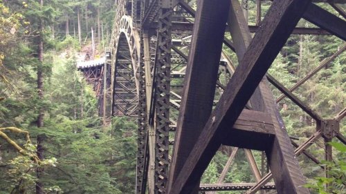 Bridge to Mount Rainier National Park permanently closed due to safety risks