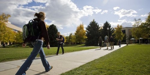 8 Easy Ways to Get Involved in College