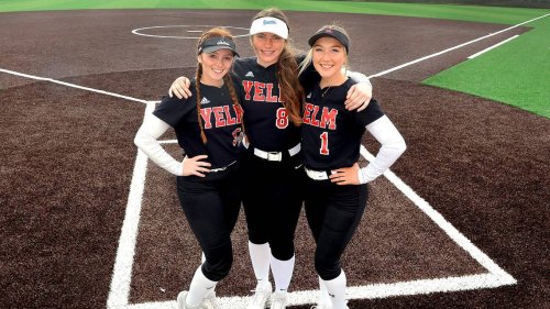 Yelm slugs way to 3A state softball, Timberline battles through consolation bracket to join them