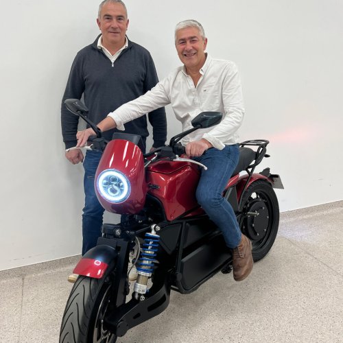 New W1X electric motorbike developed in France by Henri and Olivier Rabatel from Motowatt