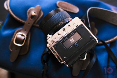 Medium Format Cameras Have a Romance But Not in Their Photos