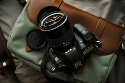 Eight Beautiful 50mm Lenses for Portraits