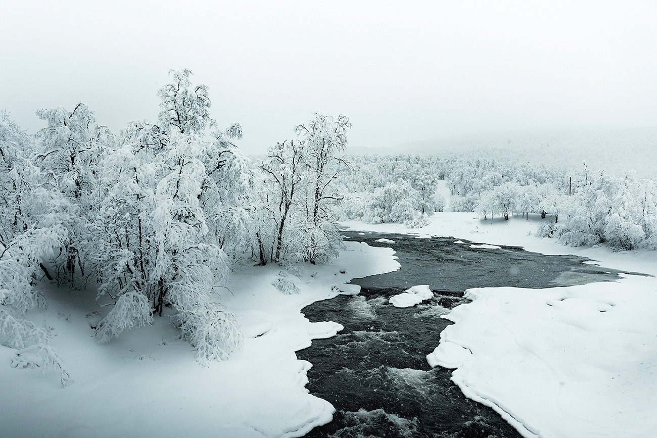 Claire Droppert Depicts the Dramatic"Frozen Silence" of Sweden