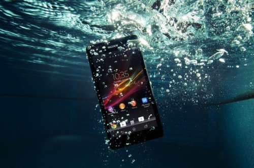 Sony's New XPERIA ZR Smartphone Will Go Skinny Dipping With You - The Phoblographer