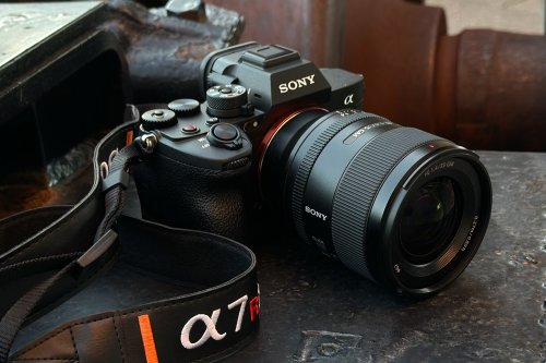 6 of the Best Portrait Lenses for the Sony a7r V