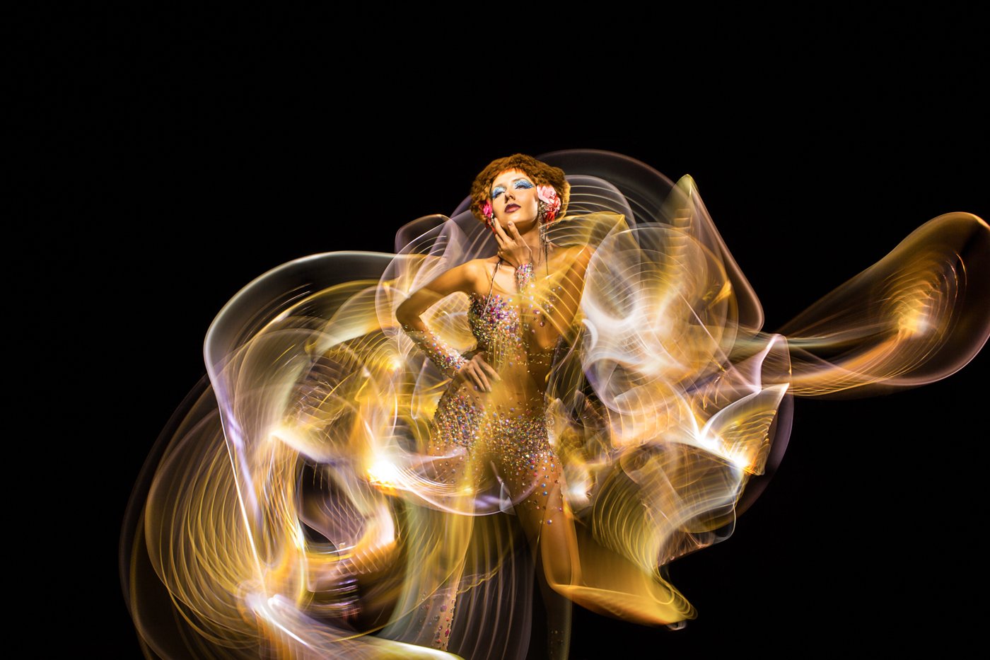 Using 24 Canon 5D Mk II Cameras For These Light Paintings