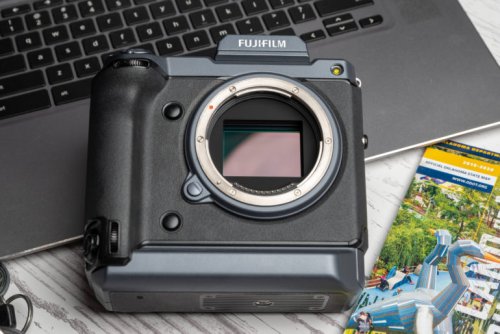 Review: Fujifilm GFX 100 (A Revolution in High Megapixel Imaging)