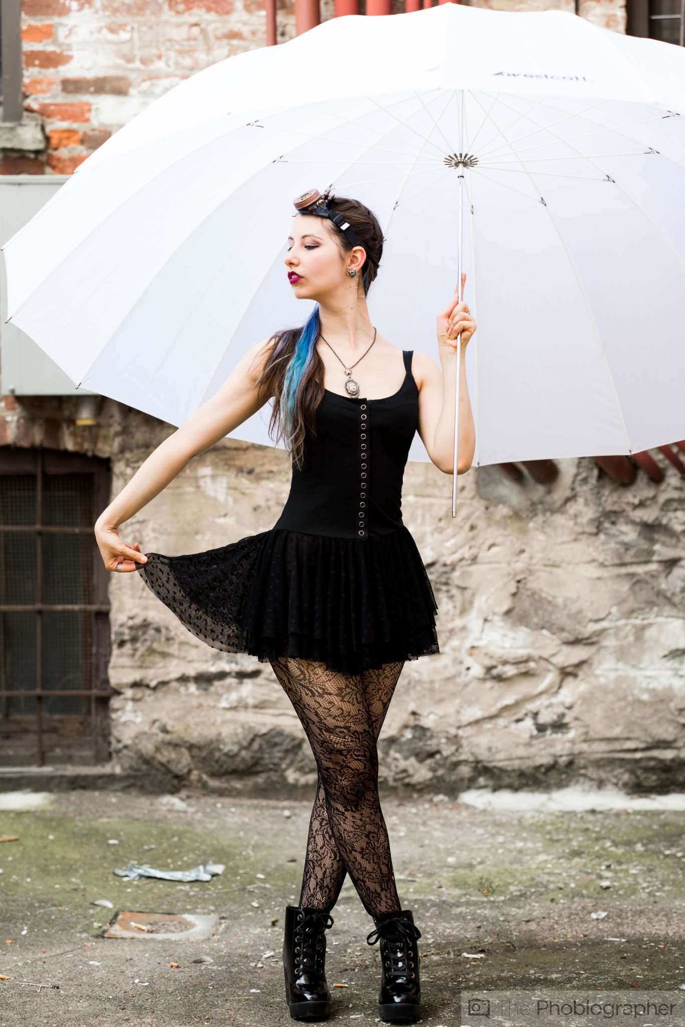 Photo Tip #202: The Best Umbrella for Natural Light Portraits
