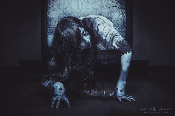 Photographer Recreates Famous Horror Flicks with Impressive Images