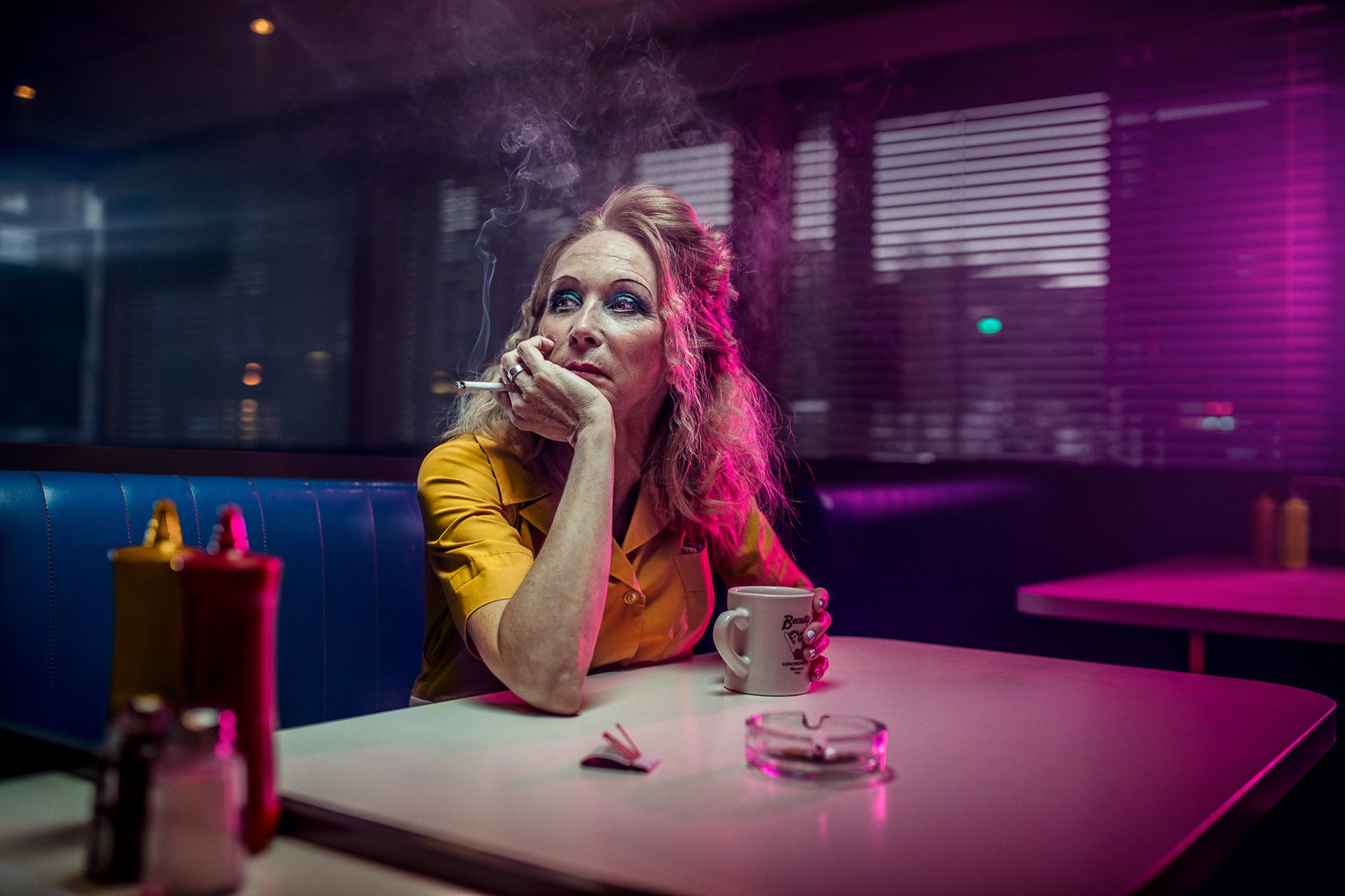Felix Renaud Uses Cinematic Colors to Tell a Smoking Photo Story