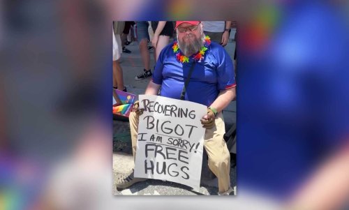 ‘Recovering bigot’ says sorry to LGBTQ+ community with free hugs at Pride march