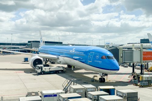 Chaos at Amsterdam mars an otherwise fantastic business-class flight on KLM’s Dreamliner