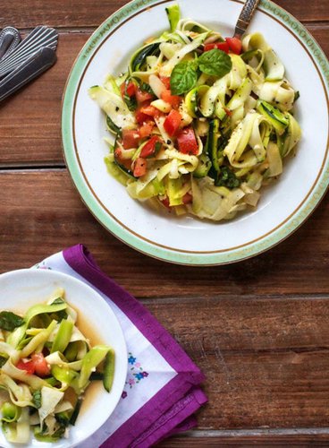 Salad Of Garlicky Zucchini Ribbons – Post Punk Kitchen – Isa Chandra Moskowitz