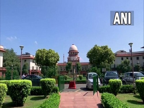 SC seeks Centre's view on Telangana govt's plea against Governor for keeping bills pending