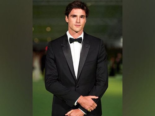 Jacob Elordi says he was "going to take a break" before Wuthering Heights' director texted him