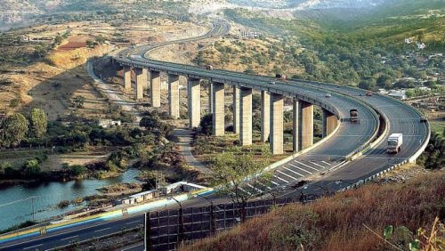 Nearly 700 highway projects delayed, 35% due to land acquisition disputes, says parliamentary panel