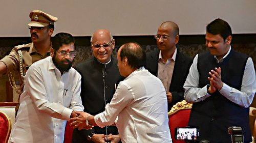 In The Group Hug With Fadnavis & Ajit Pawar, Eknath Shinde's Discomfort ...