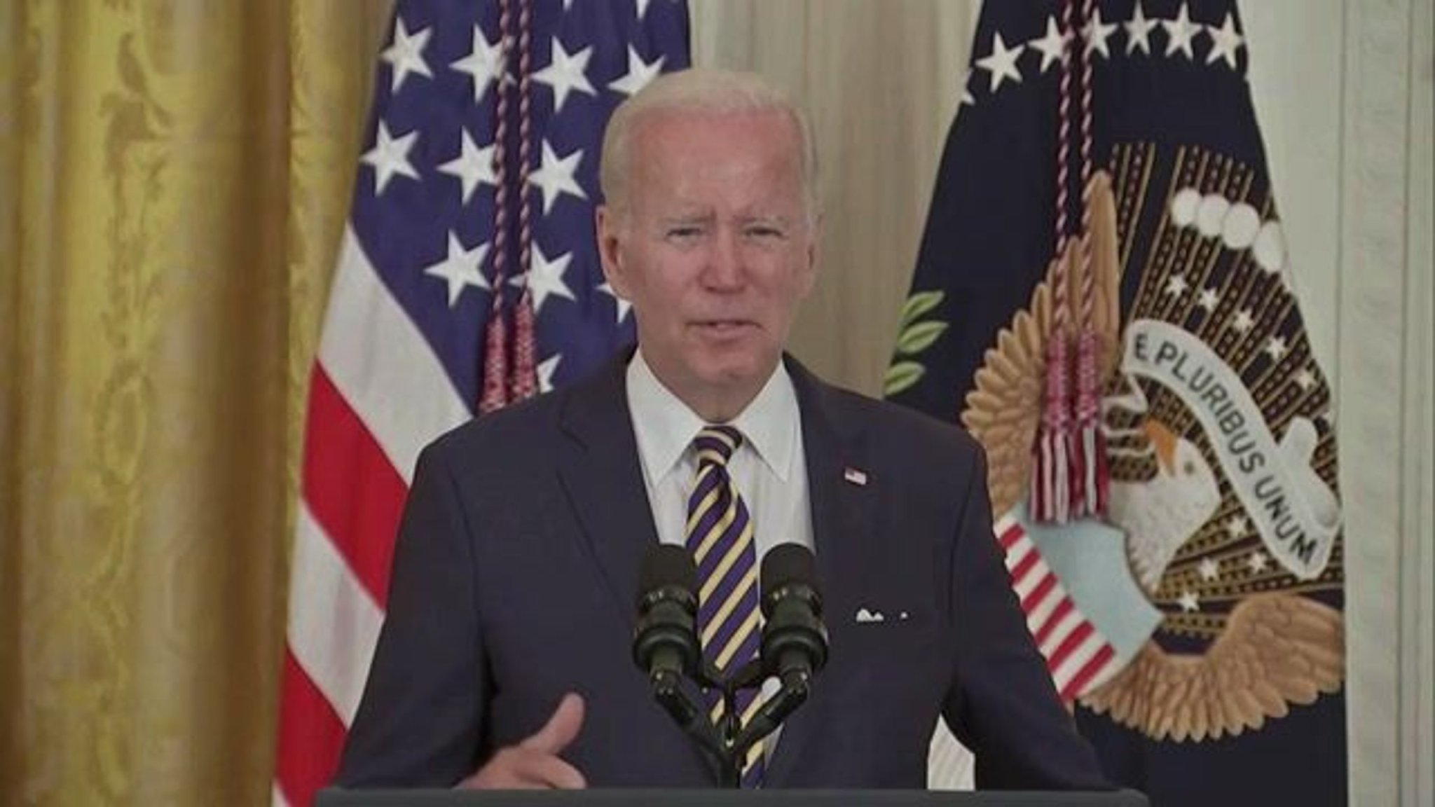 President Biden commends Jon Stewart for tirelessly advocating for the PACT Act.
