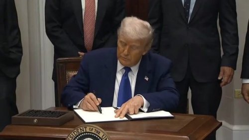 "You should be embarrassed": Trump scolds ABC reporter for question on $400M luxury jet from Qatar he plans to accept.