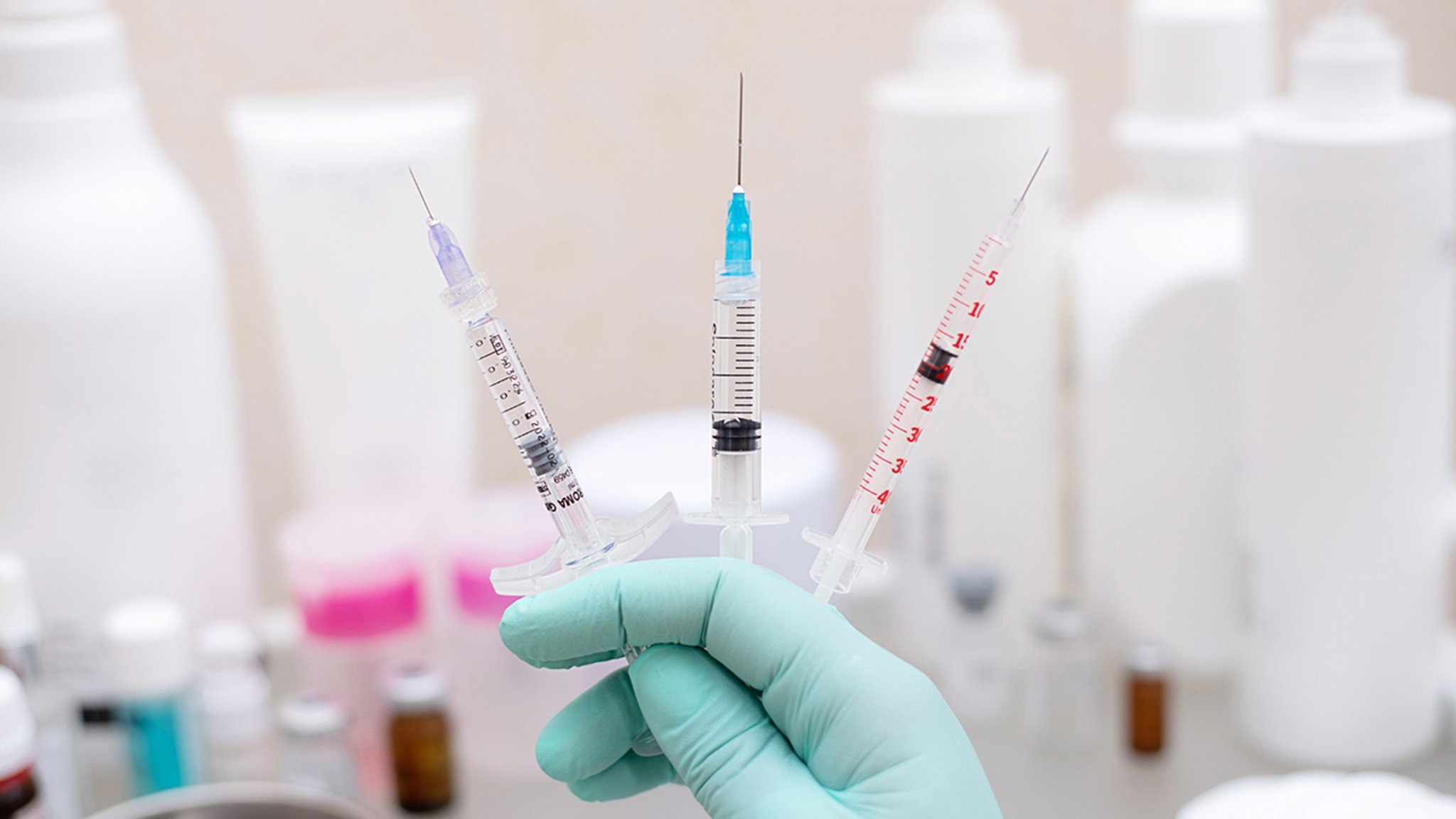 Health Officials Revise Booster Guidance Over Omicron Concerns