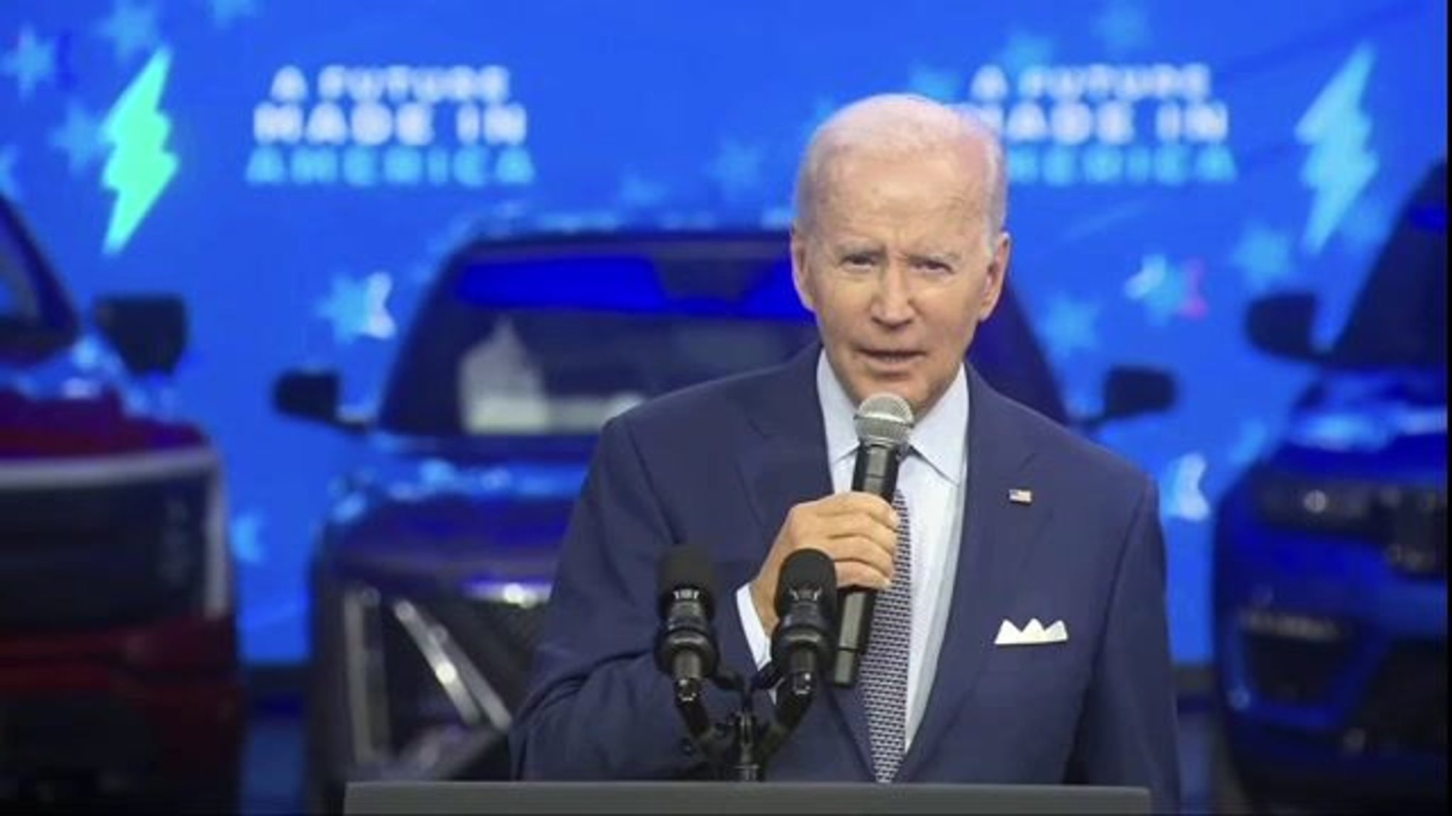 Biden Touts Labor Unions, Has Some Odd Moments At Detroit Auto Show ...