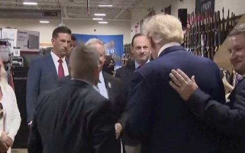 Indicted former President Donald Trump admires a Glock at a South Carolina campaign stop: “I want to buy one.”