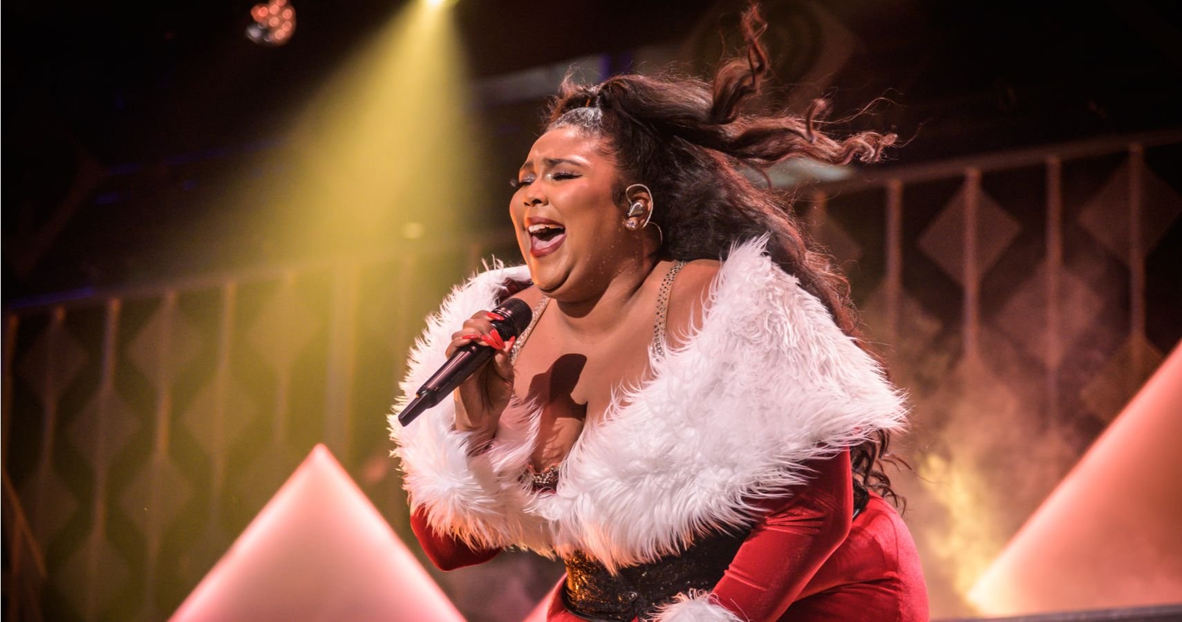 A Brand New Closet: Lizzo Surprises Her Mom With An Entirely New Wardrobe On Her Birthday