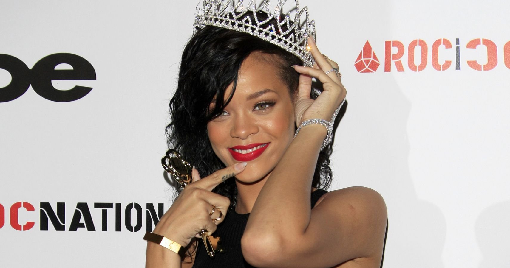 Rihanna Officially A Billionaire