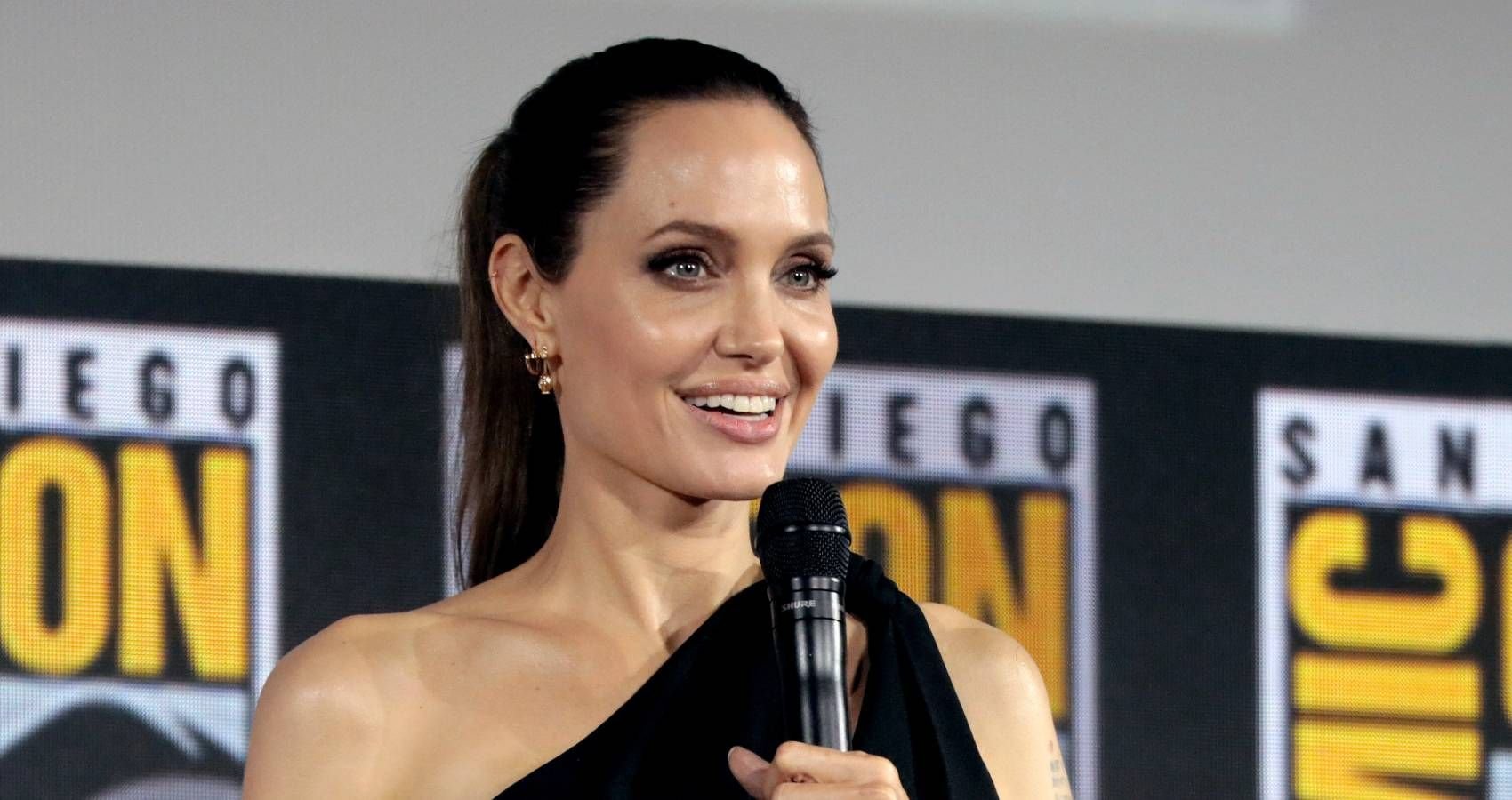Angelina Jolie Lost Jobs And Millions Amid Brad Pitt Divorce