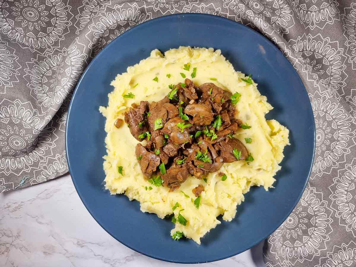 Romanian Pan Fried Chicken Liver and Onions Recipe - The Romanian Cookbook