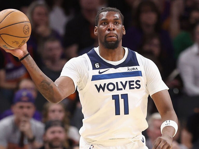 BIG BAG💰 #Wolves and C Naz Reid agree to a 3-year/$42M deal, per @wojespn.  The deal also includes a player option.