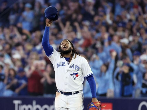 Blue Jays clinch playoff spot for 3rd time in 4 years
