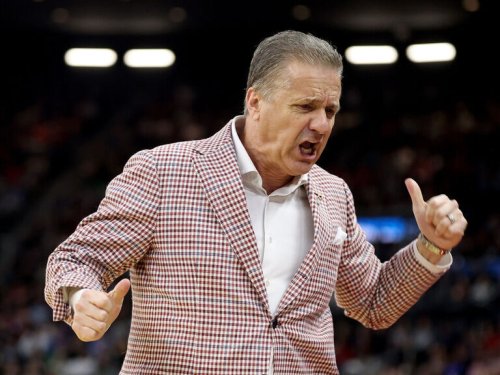 Calipari bests Pitino as Arkansas ousts No. 2 St. John's