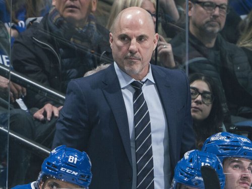 Report: Flyers closing in on Tocchet as new head coach