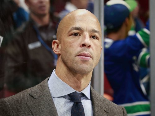 Leafs hire Malhotra as assistant coach