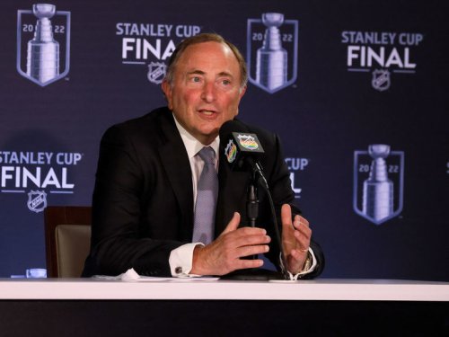 Salary cap, Coyotes' future highlight Bettman's Stanley Cup Final presser