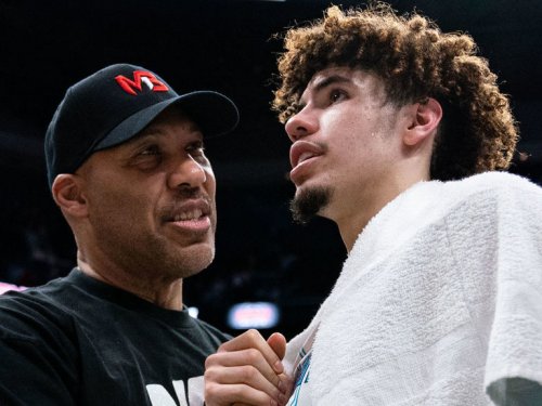 LaVar: NBA conditioning, 'raggedy shoes' to blame for sons' injuries