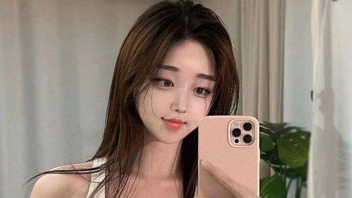 Lingard 'slides into DMs' of 'Korea's Kim K' who sends fans wild with curvy pics